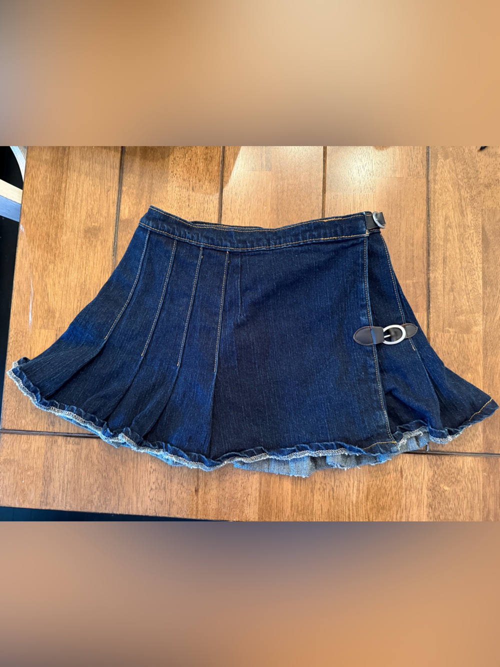 J. GALT Shanghai Dark Wash Denim Pleated Kilt Mini Skirt Side Buckles Sz S